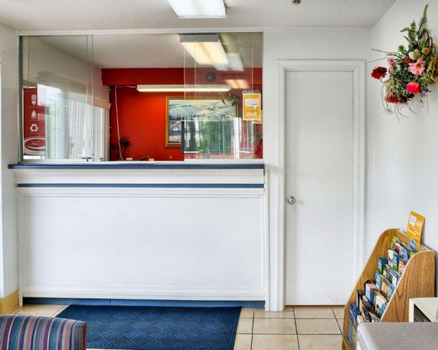 Public Area 2, Econo Lodge Ruther Glen, Caroline