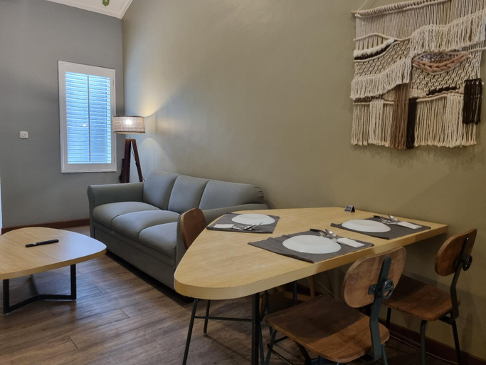 Dining Room 13