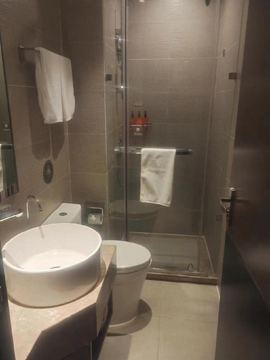 Bathroom 3, Orange Hotel Beijing TIantan Beimen, Beijing