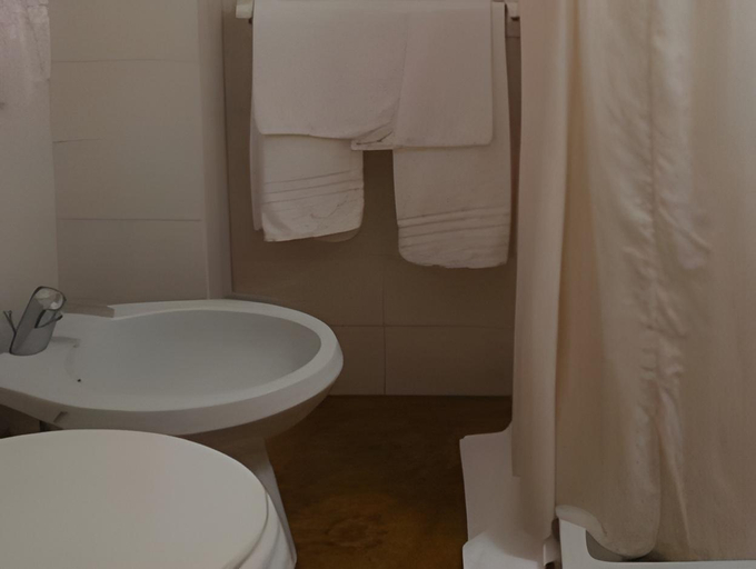 Bathroom 3, Hotel Week End, Grosseto