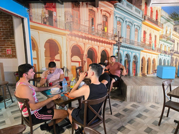 Food & Drinks, SPARTACUS BOUTIQUE HOSTEL FOR MEN , Puerto Vallarta