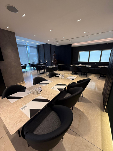 Food & Drinks 3, Avenue Suites, Eti-Osa