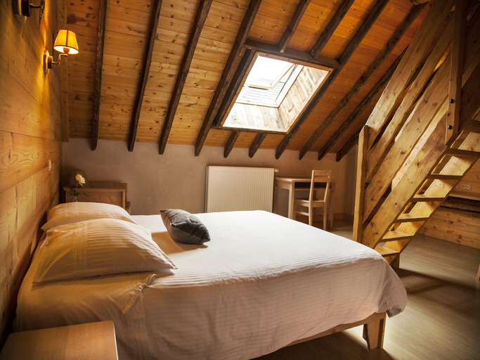 Others 3, Mansion in Albertville near Ski Slopes, Savoie