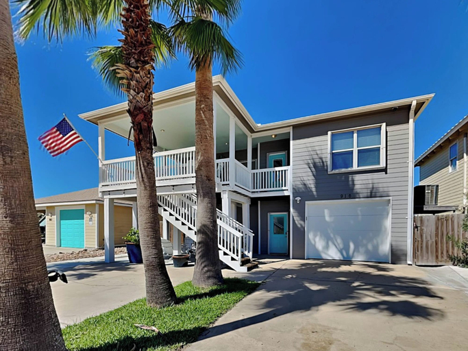 Exterior & Views 2, Palm Down & Relax by Silver Sands Vacation Rentals, Nueces
