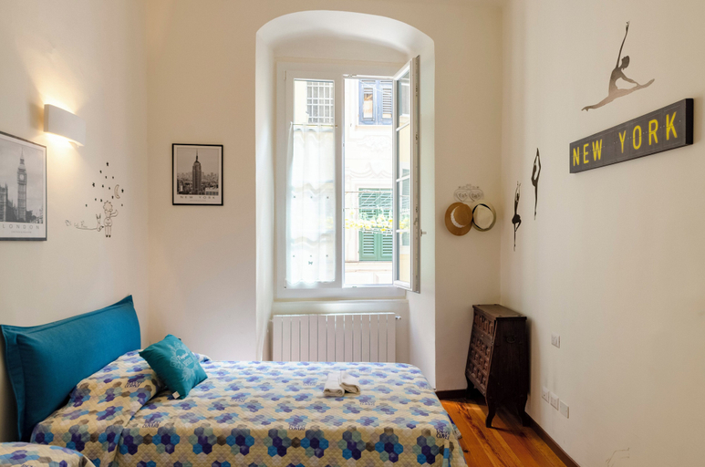 Others 1, Bright 2BR flat in Rapallo Centre, Genova