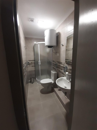 Bathroom 2, Fishel, Odes'ka