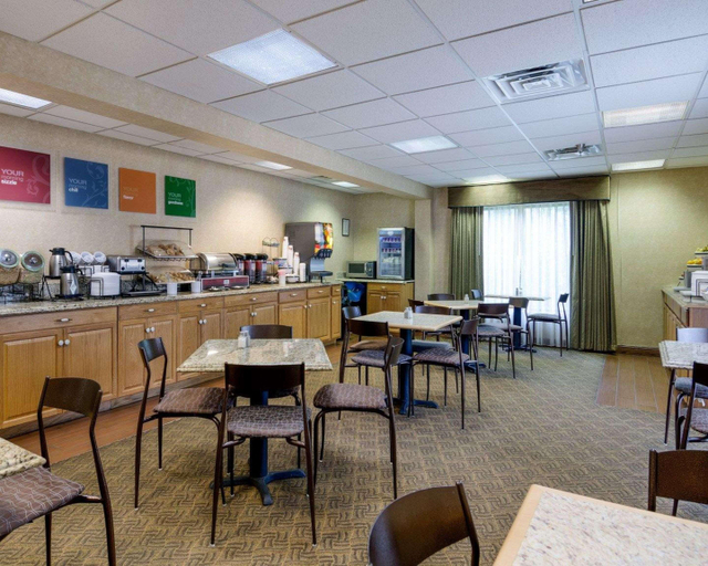 Food & Drinks 5, Spark by Hilton Waynesboro, Waynesboro