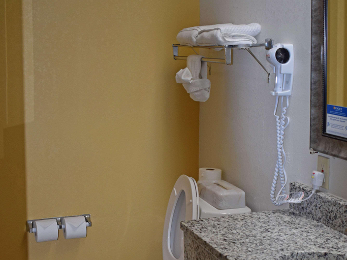 Bedroom 3, Quality Inn & Suites Kearneysville - Martinsburg, Berkeley