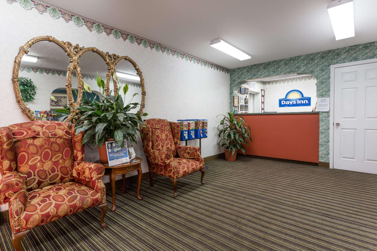 Public Area 2, Days Inn by Wyndham Dickson, Dickson