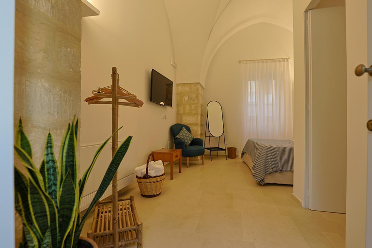 Others 3, DON GEROLAMO Dimora Storica con piscina, Lecce
