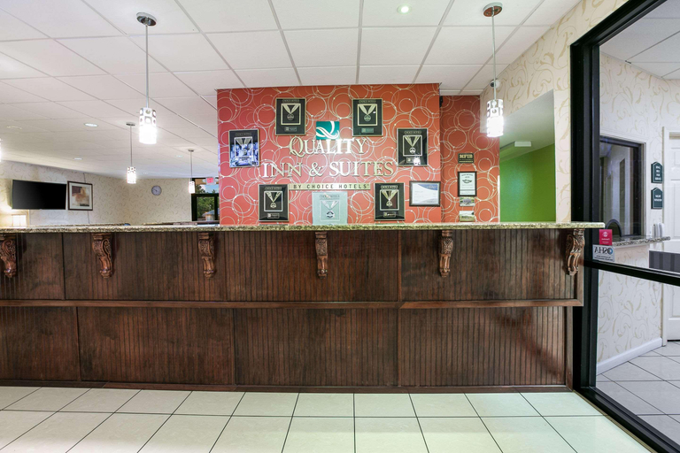 Public Area 3, Quality Inn & Suites near Lake Eufaula, Quitman