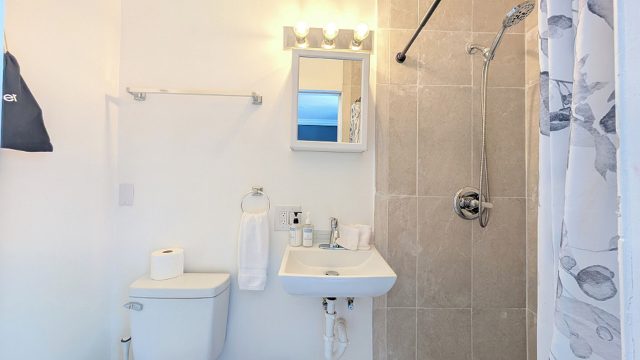 Bathroom 4, Inn On The Drive ( Adults Only), Broward