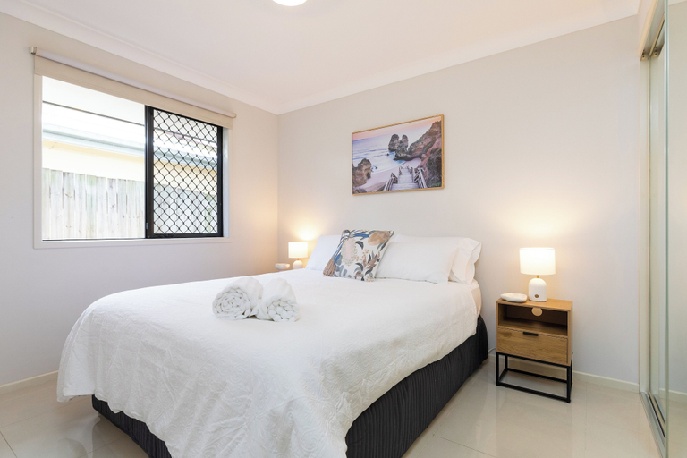 Others 4, Smart Suites Self Check-in Apartments 6 Stockport, Acacia Ridge