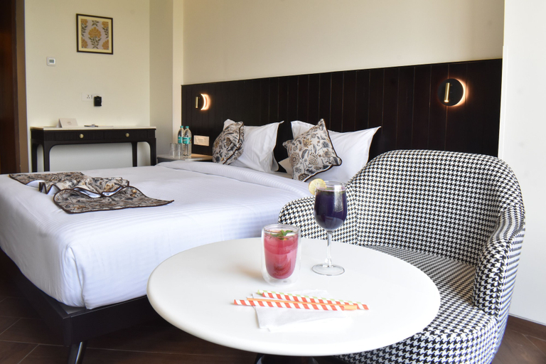 Bedroom 3, Divik Aparthotel, Bhopal