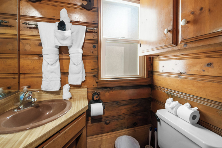 Bathroom, Big Bear Cabin, San Bernardino
