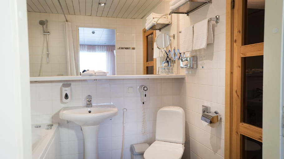 Bathroom 4, Hestia Hotel Susi, Tallinn