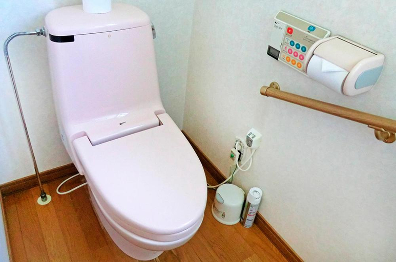 Bathroom 3, 丘の上白亜の洋館風別荘静かな小さなお宿Guest House Itoh 2名様から6名様, Biei