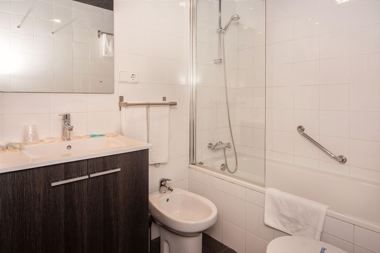 Bathroom 4, Barna House Hotel, Barcelona
