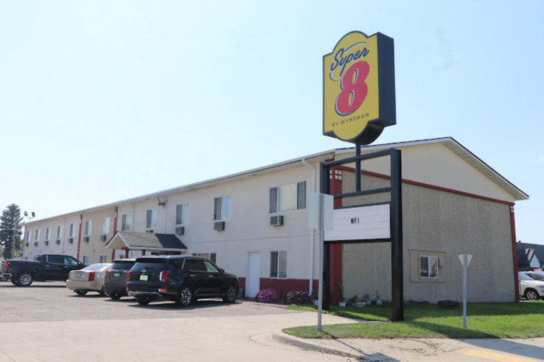 Exterior & Views, Super 8 by Wyndham West Fargo Main Ave ND, Cass