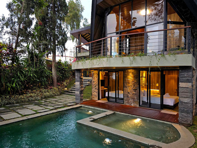 Sport & Beauty, Villa 4-BR Klub Bunga No 4 Batu Malang, Malang