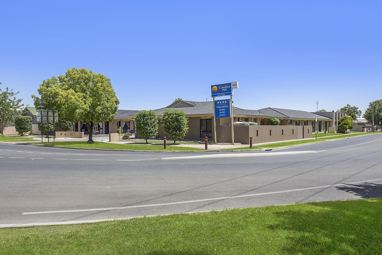 Exterior & Views 2, Comfort Inn May Park, Horsham - Central