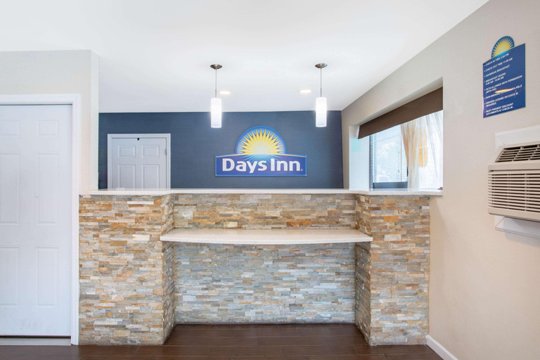 Public Area, Days Inn by Wyndham Elmsford / White Plains, Westchester