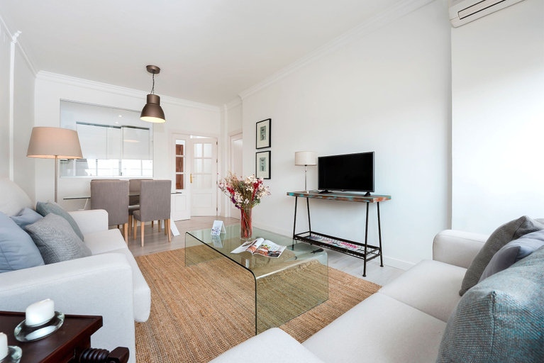Others 4, Genteel Home Campana, Sevilla