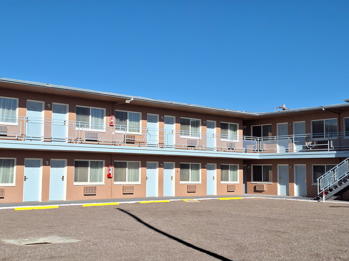 Exterior & Views 2, Leisure Lodge Motel, Cibola