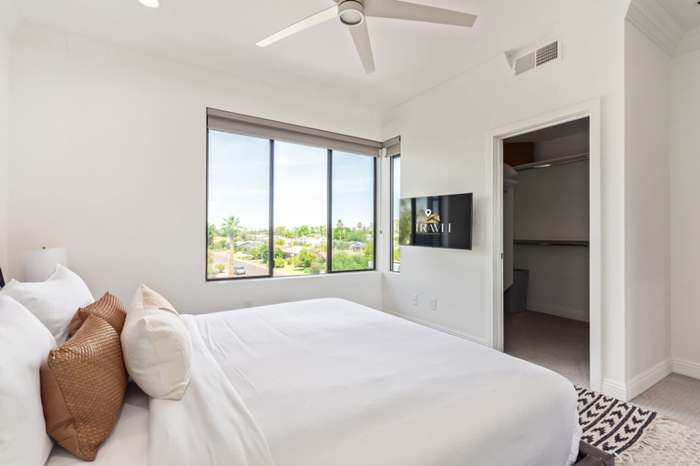 Room 5, NEW Desert Standard Modern 3-level Oasis, Maricopa