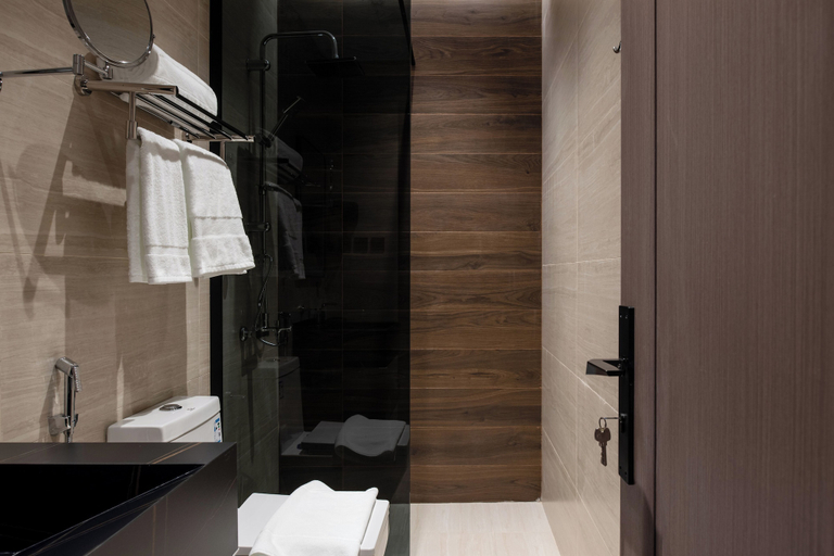 Bathroom 4, أجنحة لفيف (البدرانى) -Lafif Apartments (Al-Badrani), Al Madinah Al Munawwarah