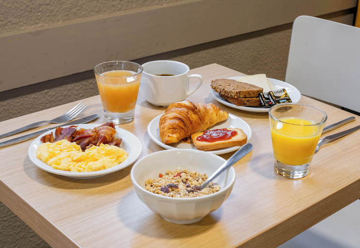Food & Drinks 4, B&B HOTEL Calais Centre Saint-Pierre, Pas-de-Calais