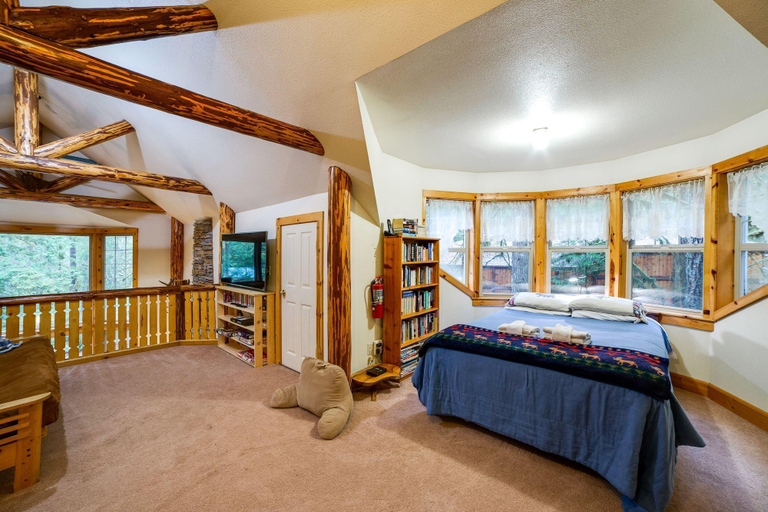 Bedroom 4, 25SL - Hot Tub - BBQ - Pets Ok - WiFi - Sleeps 6, Whatcom