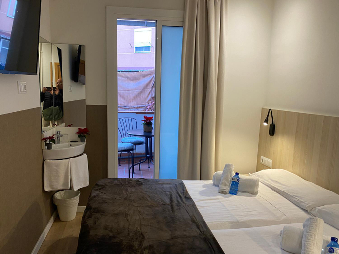Bedroom 4, Hostal Conde Guell, Barcelona