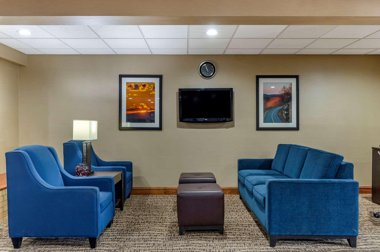 Public Area 2, Spark by Hilton Waynesboro, Waynesboro