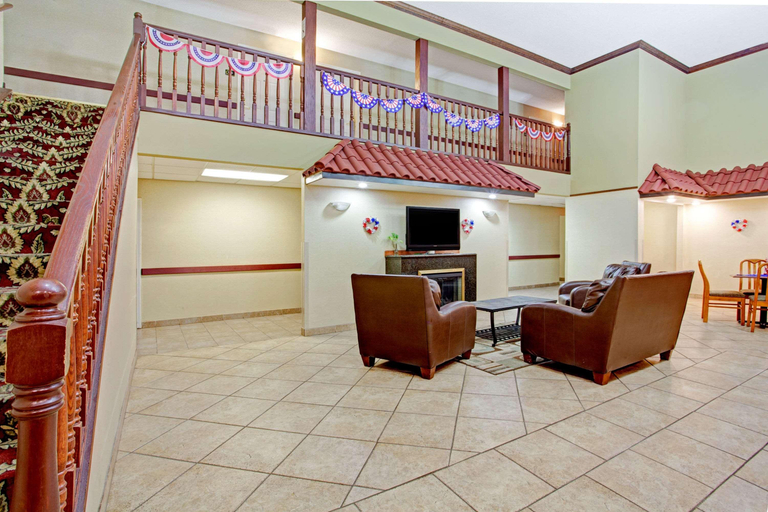 Public Area 2, Super 8 by Wyndham Forrest City AR, Saint Francis