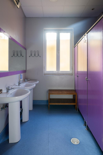 Bathroom 4, Purple Nest Hostel, Valencia