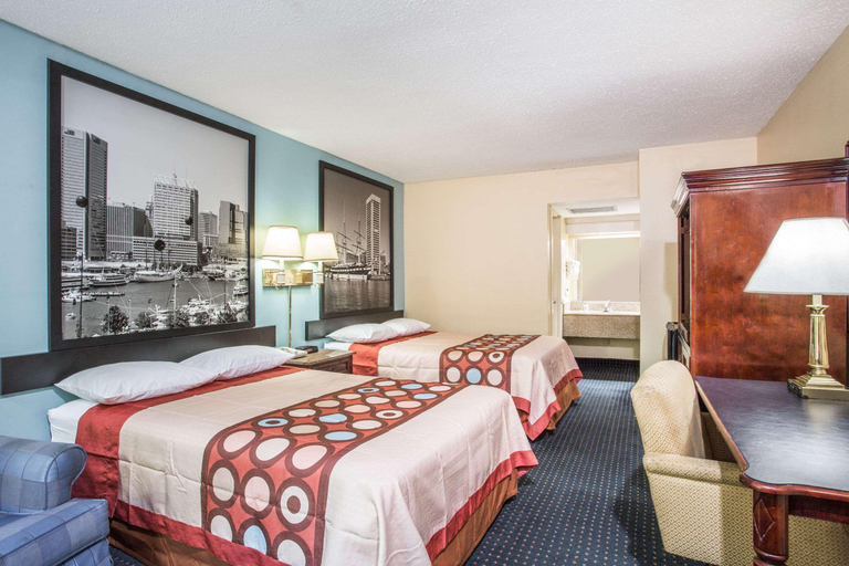Bedroom 3, Super 8 by Wyndham Camp Springs/Andrews AFB DC , Prince George's