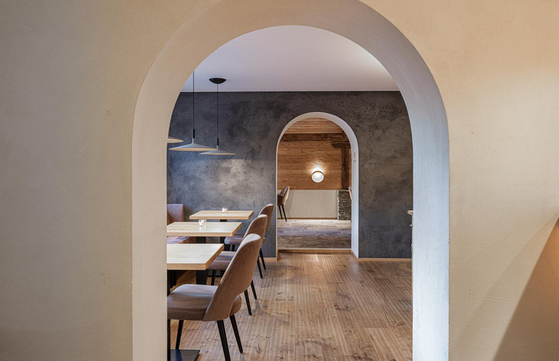 Food & Drinks 4, Kapitel 7 Boutique-Hotel, West Raron