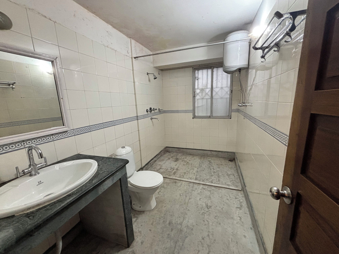 Bathroom, Orangepetal Comfort Himalayan Resort, Darjiling