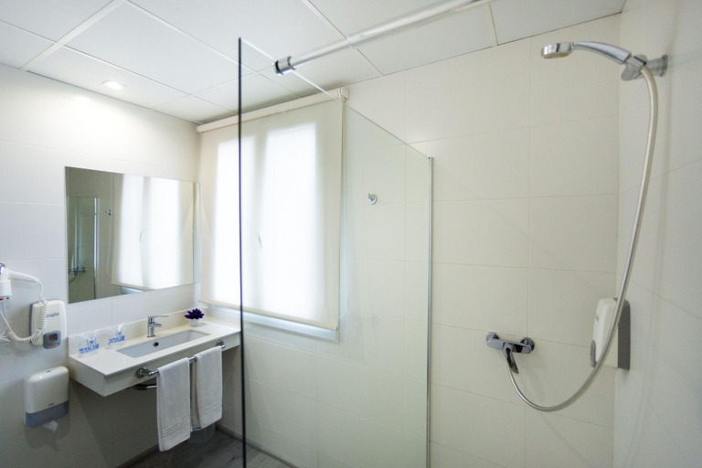 Bathroom 5, Sweet Hotel Renasa, Valencia