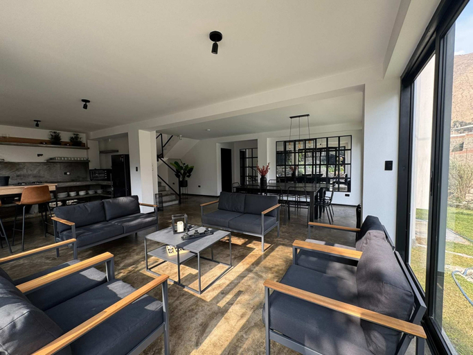 Room 3, w Elegant 7BR Home w Pool in Santa Eualia, Huarochiri