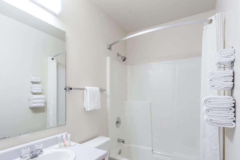 Bathroom 4, Super 8 by Wyndham Moose Jaw SK, Division No. 7