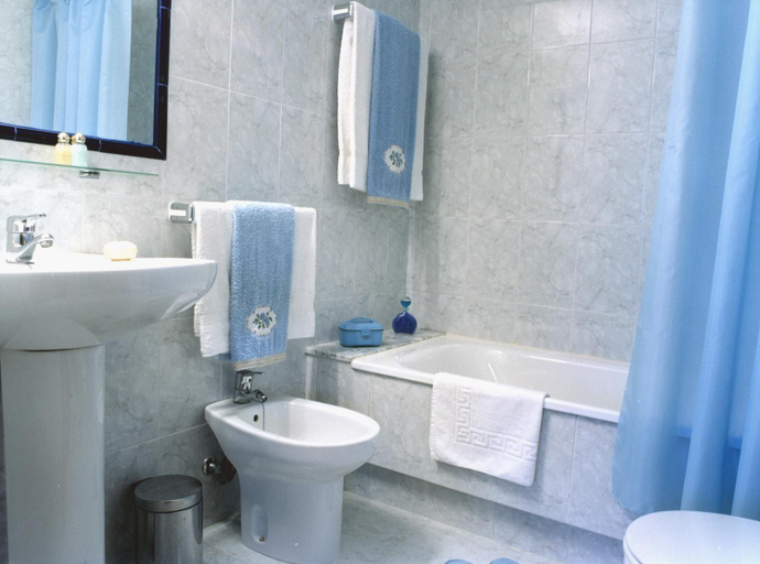 Bathroom 4, Hotel El Puente, Pontevedra