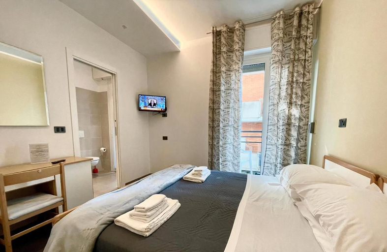 Bedroom 4, Hotel Quisisana, Rimini