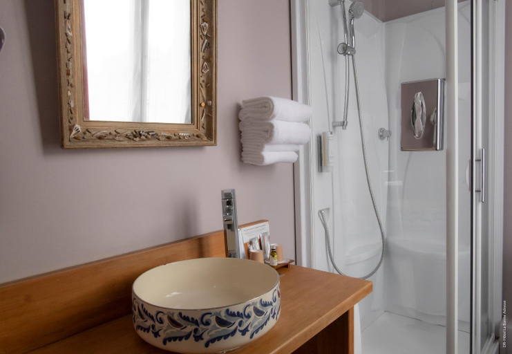 Bathroom 3, Hotel de Charme La Bonne Adresse - Logis hotels, Seine-Maritime