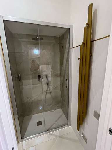 Bathroom 4, Relais Chiaia, Napoli