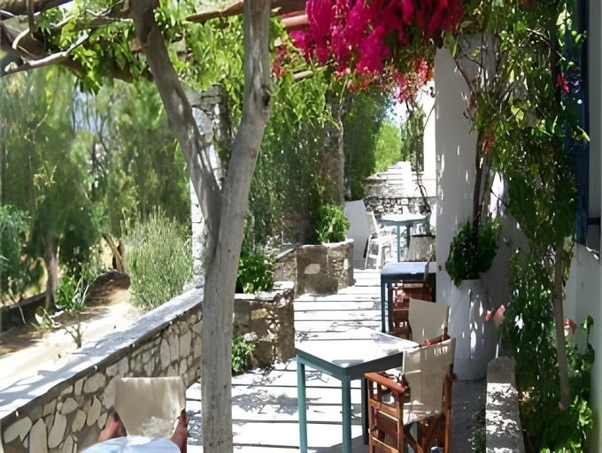 Others 5, Hotel Manos, South Aegean