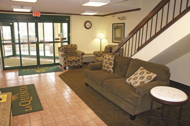 Public Area 2, La Quinta Inn By Wyndham Omaha Southwest, Douglas