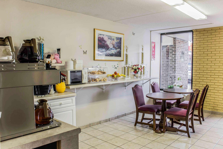 Public Area 2, Econo Lodge Creedmoor - Butner, Granville