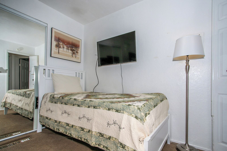 Bedroom 2, Bayview Condo, San Bernardino